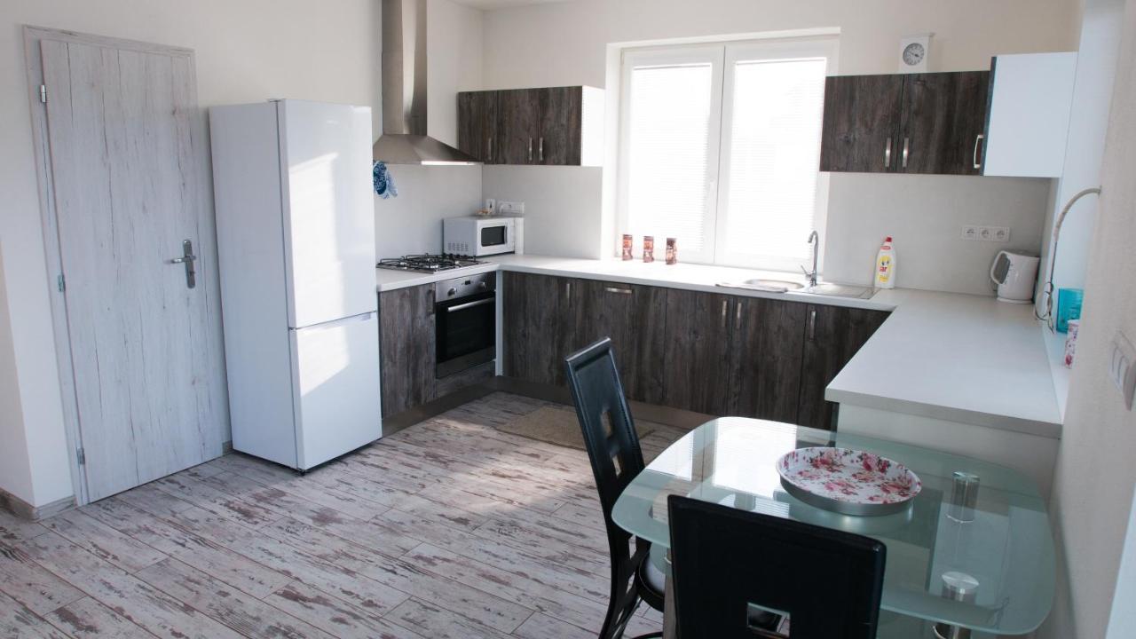 Royal House Trencin Villa Bagian luar foto