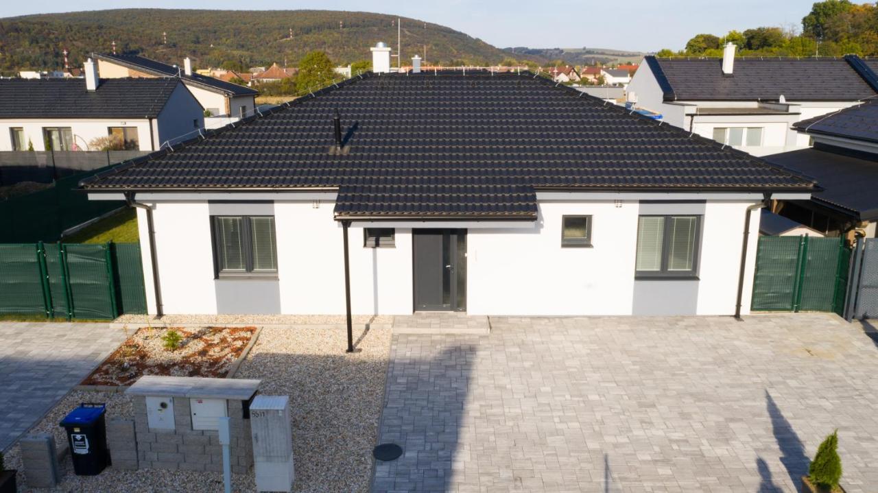 Royal House Trencin Villa Bagian luar foto